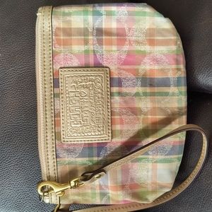 COPY - Coach Poppy multicolor 1941 wristlet